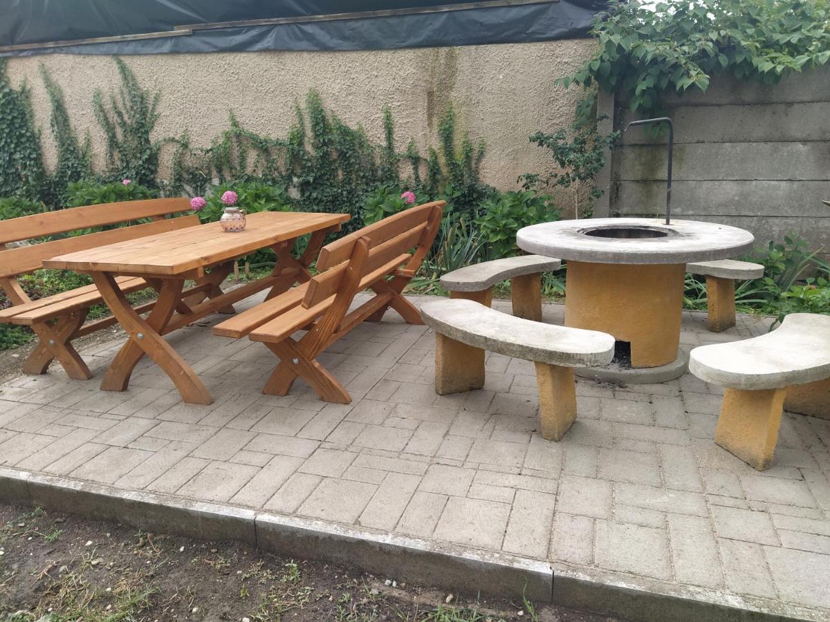 Hotel Heni Vendeghaza Vadna Zewnętrze zdjęcie