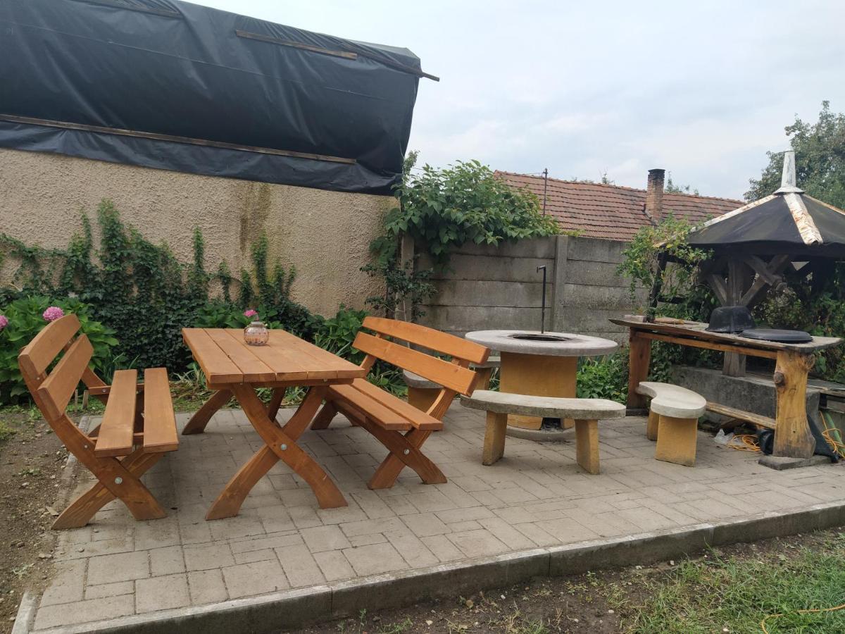 Hotel Heni Vendeghaza Vadna Zewnętrze zdjęcie