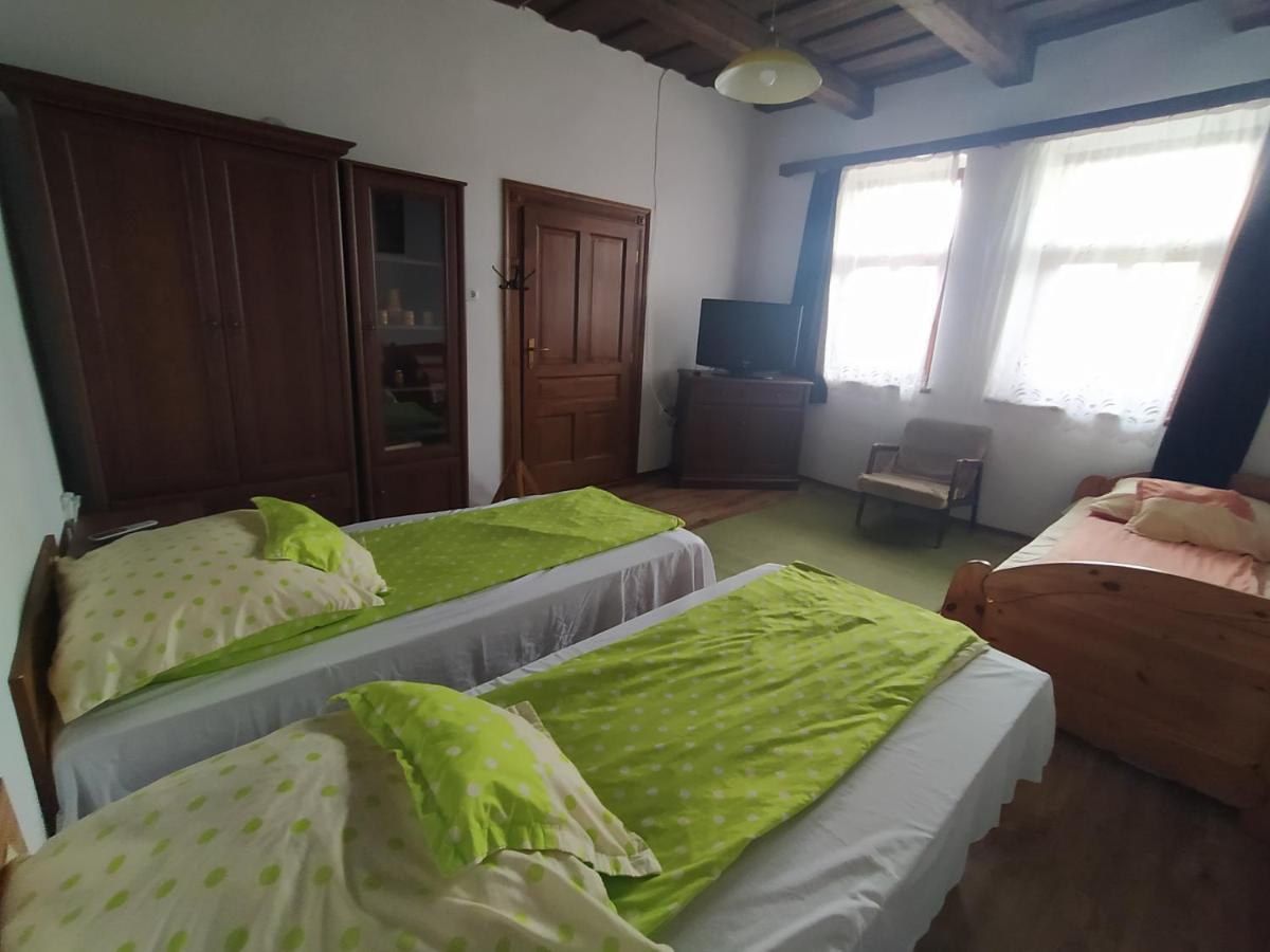 Hotel Heni Vendeghaza Vadna Zewnętrze zdjęcie