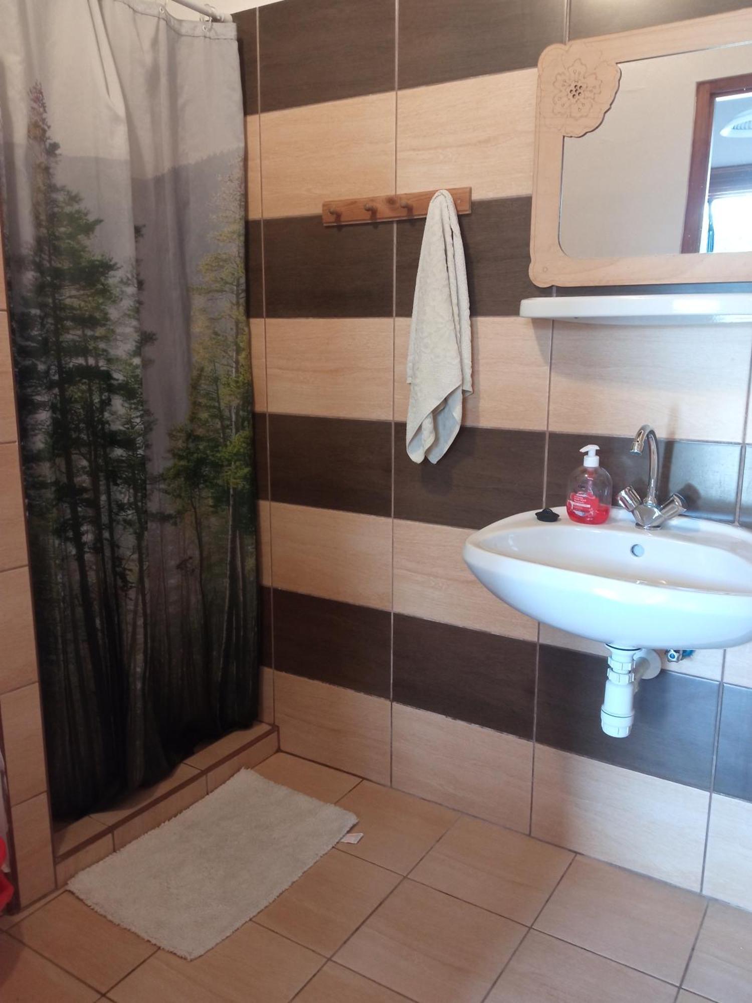 Hotel Heni Vendeghaza Vadna Zewnętrze zdjęcie